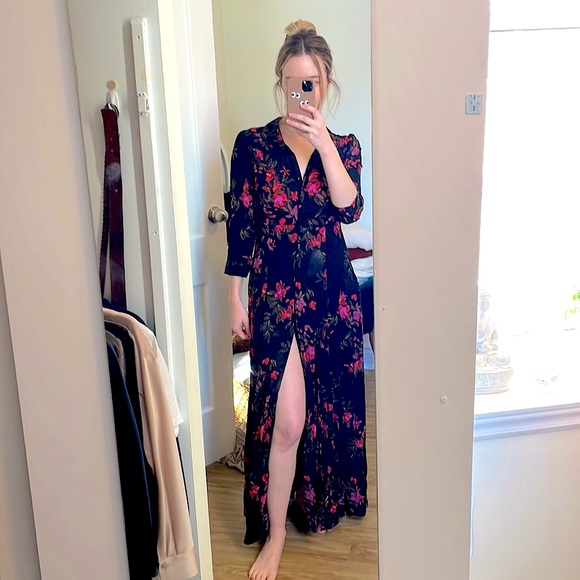 Zara Dresses & Skirts - Zara button up, floral dress